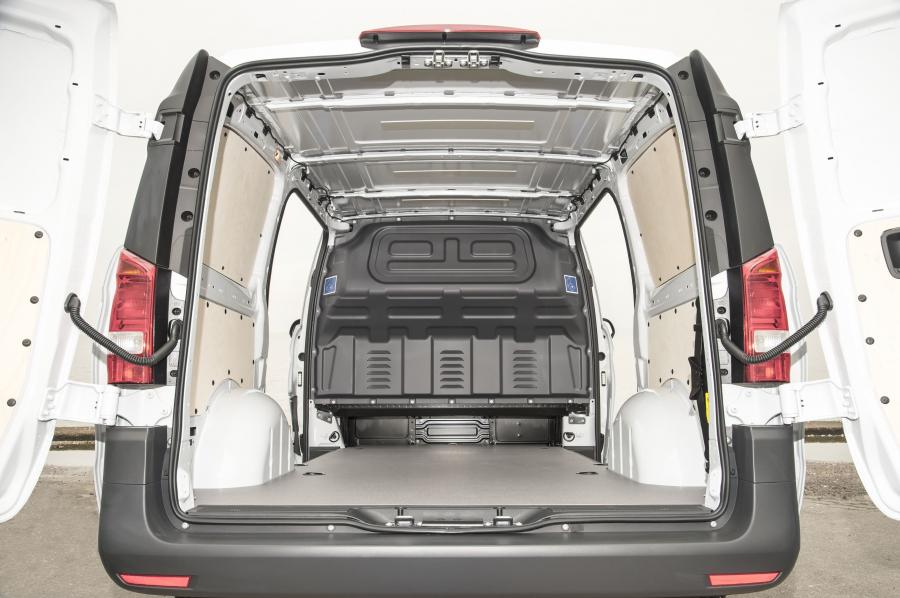  Mercedes-Benz Vito Panel Van 2015 года  (UK) (фото 28 из 30)